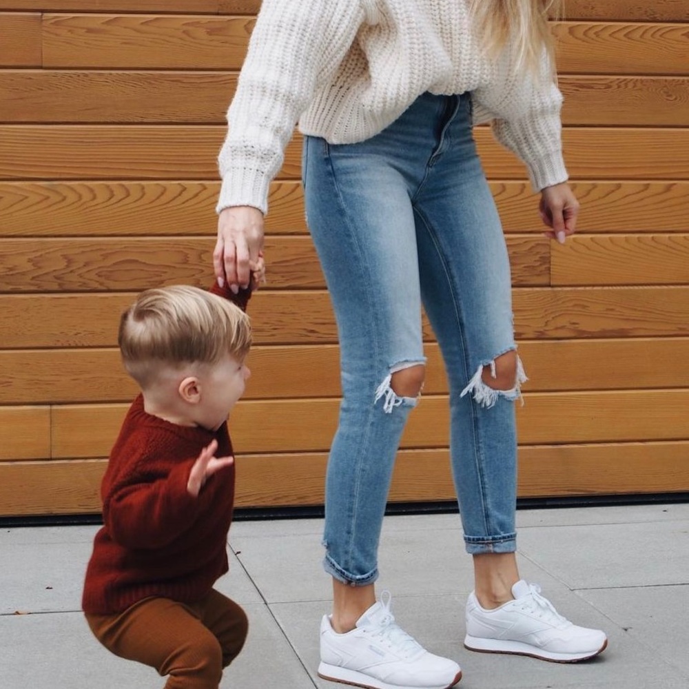 AE Mom Jean